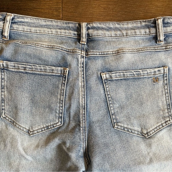 Grace & Lace Distressed Denim Jeans Light Wash Women’s Size 10 - Picture 6 of 6